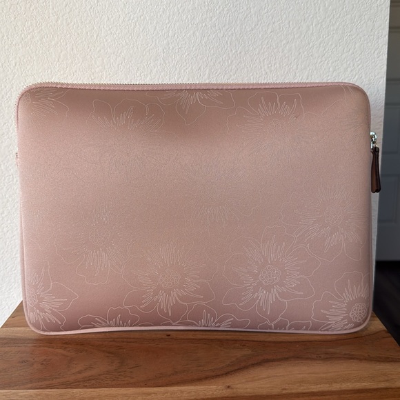 🧛 Kate Spade Laptop Sleeve - Picture 4 of 5